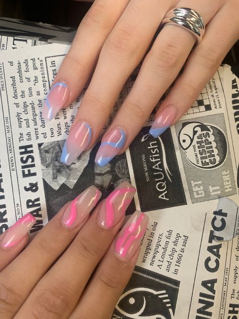 Matching Bff Nail Ideas, Bff Acrylic Nails, Matching Summer Nails With Best Friend, Matching Nails With Bff Summer, Bff Nail Ideas, Matching Nails With Best Friend Y2k, Nails To Get With Your Best Friend, Best Friend Nail Ideas Matching, Matching Nail Sets For Best Friends