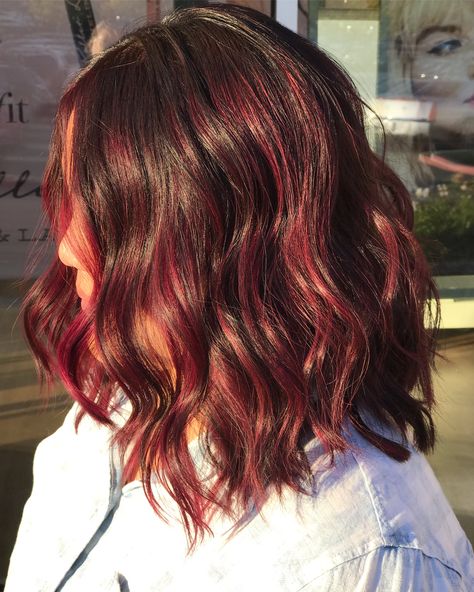 Short Dyed Hair Highlights, Short Brown Hair With Red Highlights, Short Hair With Red Highlights, Short Wine Red Hair, Brown Hair With Red Streaks, Redish Brown Hair, Maternity Hair, Brown Bob Hair, Layered Lob