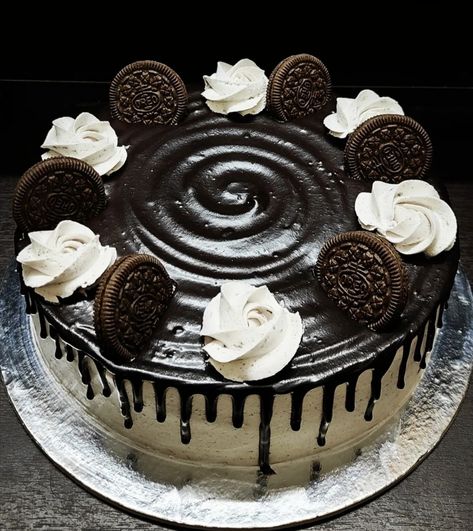 Oreo Biscuit Cake, Oreo Biscuits, Chocolate Oreo, Chocolate Oreos, Biscuit Cake, Oreo, Biscuits, Cake