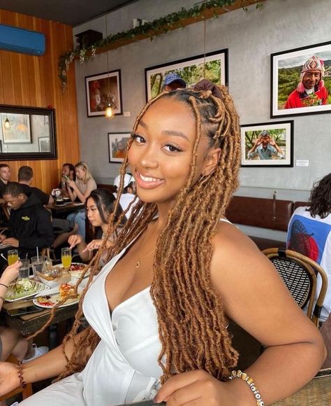 In need of a new hairstyle? Check out 36 of the most beautiful soft loc hairstyles in 2023. This article reveals them all, offering inspiration for your next hairdo! Click the article link for more photos and inspiration like this // Photo Credit: Instagram @reiyah_hair // #fauxlocs #hair #hairart #haircolor #haircut #hairfashion #hairgoals #hairideas Brown And Blonde Soft Locs Black Women, Honey Blonde Faux Locs, Soft Loc Hairstyles, Blonde Soft Locs, Soft Locs Hairstyles, Fav Hairstyles, Soft Locs, Loc Hairstyles, Protective Hairstyles Braids