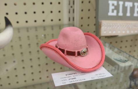 Cowboy Hat Pottery, Clay Cowboy Hat, Pink Cowboy Hat, Candle Crafts Diy, Hat Holder, Candle Craft, Cowgirl Hats, Pottery Painting, Air Dry Clay