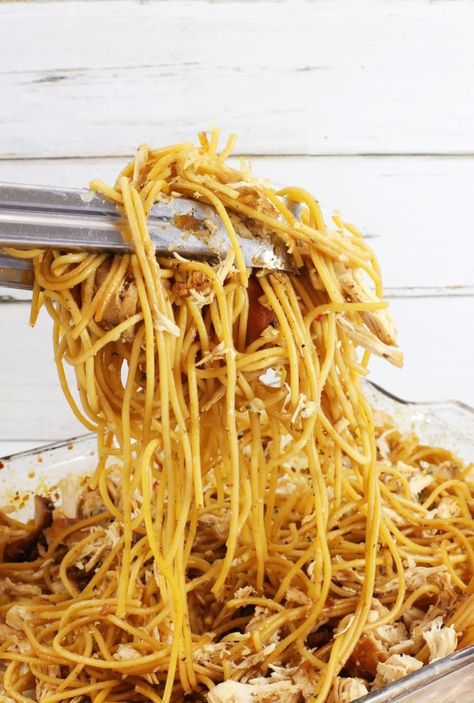 French Onion Spaghetti, French Spaghetti, French Onion Chicken, Yummy Meals, Onion Chicken, Chicken Spaghetti, Food Chicken, Onion Recipes, Onion Soup Mix