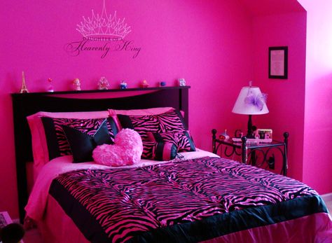 Pink and black zebra 2000s Pink And Black Room, 2000s Hot Pink Room, Hot Pink And Black Room Aesthetic, 2000s Room Aesthetic Pink, Pink And Black Aesthetic Room, Hot Pink And Black Room, Mcbling Room Decor, Pink And Black Room Aesthetic, Trashy Y2k Room