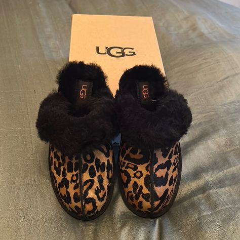 Perfect Condition, Great Gift, Soft And Cozy, Fabulous! Slipper Shoes Ugg, Cheetah Uggs, Leopard Uggs, Ugg Slippers Leopard, Women Ugg Slippers Black, Ugg Season, Leopard Print Christmas, Cute Uggs, Nike Slippers