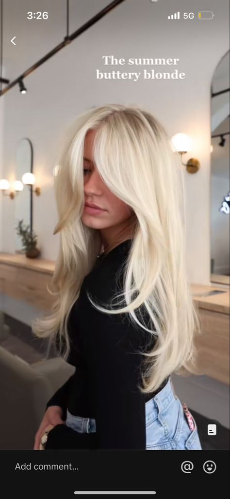 Bleach And Tone Blonde, Butter Blonde Hair, Butter Blonde, Warm Blonde Hair, Balayage Straight Hair, Perfect Blonde Hair, Bright Blonde Hair, Hair Goal, Summer Blonde Hair