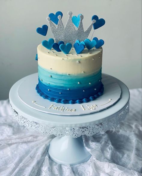 Blue Silver Cake, 40th Birthday Cakes For Men, Royal Blue Cake, Cake Designs For Girl, Blue Birthday Cakes, White Birthday Cakes, Cradle Ceremony, Blue Icing, 13 Birthday Cake