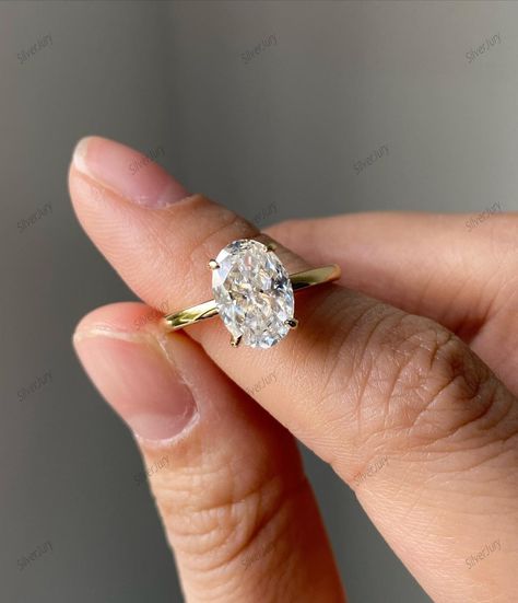 engagement rings 3ct Oval Engagement Ring, Oval Engagement Ring Solitaire, Gift Images, Haley Bieber, Wedding Ring Gold, Propose Ring, Hidden Halo Ring, Anniversary Rings For Her, Oval Moissanite Ring