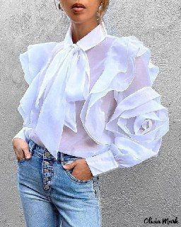 Black Trousers Casual, Applique Blouse, Tie Neck Shirt, Chic Type, Chic And Elegant, Estilo Chic, Tie Neck Blouse, Elegant Blouses, Round Neck Dresses