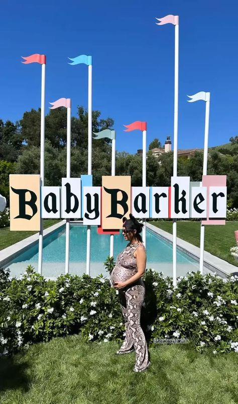 Disney Baby Shower Themes, Kourtney Kardashian Baby, Kourtney Kardashian Pregnant, Disney Gender Reveal, Baby Baker, Disneyland Birthday, Disney Theme Party, Disney Baby Shower, Travis Barker