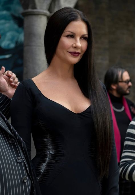 Cathrine Zeta Jones Morticia, Morticia Addams Catherine Zeta Jones, Catherine Zeta Jones Morticia, Morticia Addams Wednesday, Morticia Addams Makeup, Morticia Addams Costume, Morticia And Gomez Addams, Wednesday Addams Costume, Colleen Atwood