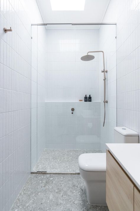 Our Top Tips for Choosing the Perfect Bathroom Tile | Hunting for George Tiny Ensuite Bathroom Ideas, Tiny Ensuite Shower Room, Houseboat Bathroom, Small Ensuite Ideas, Tiny Ensuite, Tiny Shower Room, Bathroom Ideas For Small Spaces, Tiny Toilet, Aesthetics Interior Design