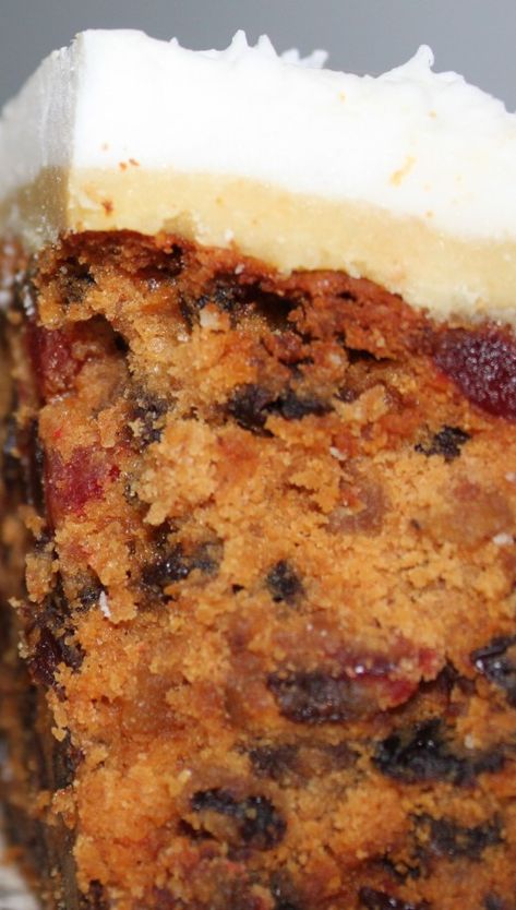 Recipe For Christmas Cake, Christmas Cake Easy, Light Fruit Cake Recipe, Xmas Cake Recipes, Moist Fruit Cake Recipe, Best Fruitcake, Best Fruit Cake Recipe, Classic Christmas Recipes, Christmas Fruitcake