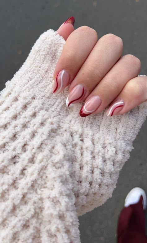 Maroon Nails, February Nails, Red Acrylic Nails, Nagel Tips, Simple Gel Nails, Casual Nails, White Nail, Xmas Nails, Short Acrylic Nails