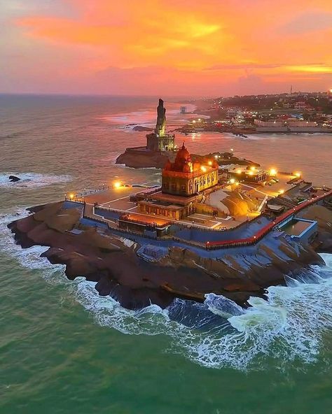 Beautiful Look at Kanyakumari | Jegan | Natural Beauty of Kanyakumari | Jegan Channel #Kanyakumari #Jegan #Tiruvalluvar #Nagercoil Kanyakumari Beach, Ancient Indian Art, Kanyakumari, India Travel, World History, City Life, Fun Easy, Indian Art, Sunrise Sunset