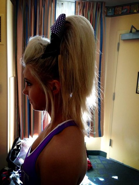 Spirit of Texas // the best cheer hair Missy Pantone, Cheer Hair Poof, Torrance Shipman, Pompom Girl, Cheer Ponytail, Hair Poof, Tall Hair, Cute Cheer Bows, Cheer Makeup