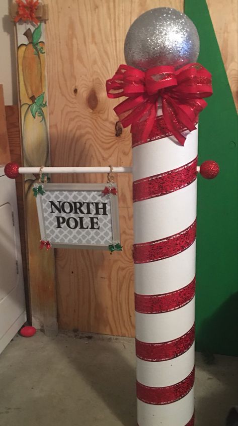 Northpole Christmas Decor, Northpole Christmas Decorations, Hallway Christmas, Diy Christmas Yard Decorations, Prepare For Christmas, Christmas Classroom Door, Christmas Yard Decorations, Easy Christmas Decorations, Christmas Decorations Diy Outdoor