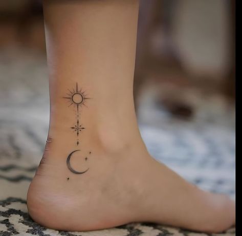 If you're looking for some inspiration for your next tattoo, or just want to see some of the most creative and well-done pieces out there, the subreddits r/tattoo and r/tattoos are the perfect places to start. Tattoo Wings, Ocean Tattoo, Tato Minimal, Sun And Moon Tattoo, Lioness Tattoo, Tattoos Infinity, Ankle Tattoos For Women, Anklet Tattoos, Tasteful Tattoos