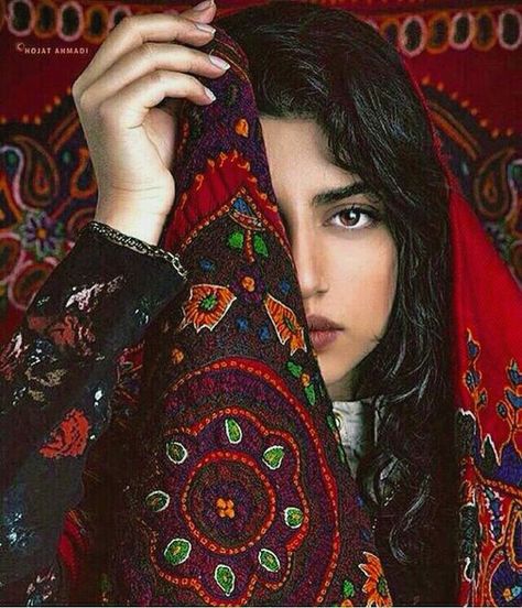 فنسنت فان جوخ, Persian People, Persian Women, Iran Pictures, Beautiful Eyes Images, Iranian Beauty, Persian Art Painting, Digital Collage Art, Iranian Women Fashion