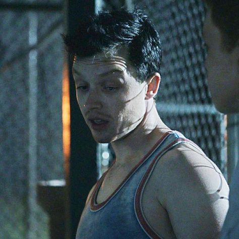 Mickey Milkovich, Shameless Scenes, Shameless Mickey And Ian, Shameless Characters, Ian Shameless, Shameless Tv Show, Noel Fisher, Mickey And Ian, Ian And Mickey