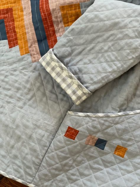 Simple Log Cabin Patchwork tutorial with Scribbly Gum Quilt Co - Megan Nielsen Patterns Blog Simple Log Cabin, Quilt Jacket Pattern, Quilted Coat Pattern, Quilt Coats, Log Cabin Patchwork, Quilted Jacket Pattern, Coat Details, Patchwork Tutorial, Quilted Clothing