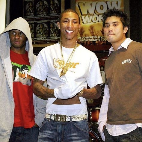 Pharrell Williams 2000s, 2000’s Outfit, The Maxx, 90s Hip Hop Fashion, 2000s Outfits, Rap Aesthetic, Next Fashion, Pharrell Williams, Attractive People