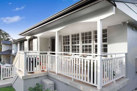 Front Balcony, White Balcony, White Timber balustrades, White Shutters, Front Steps Front Porch Balustrade, White House With Balcony, White Timber Balustrade, White Balustrade Exterior, Aluminium Balcony Railing, Timber Balustrade Outdoor, Hampton Balcony, Balcony Balustrade Ideas, Balustrade Design Outdoor