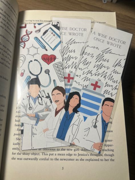 Doctor/Medical Themed Bookmark Diy Doctor Gifts, Dentist Art, Diy Doctor, Medical Theme, Vintage Phone Case, Dr Book, Creative Bookmarks, Medical Gifts, Custom Bookmarks