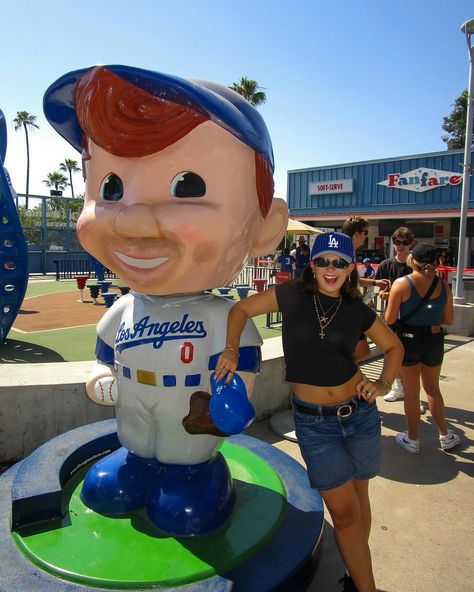 sporty summer: dodgers edition⚾️💙 La Dodgers Outfit Women, Dodgers Game Outfit, La Dodgers Outfit, Dodger Outfit, Dodgers Aesthetic, Dodgers Outfit, Dodgers Game, Sporty Summer, Dodgers Girl