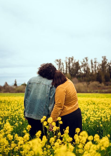 Shy Couple Poses, Shy Couple, Best Friend Photos, Couple Poses, Wedding Pics, Friend Photos, Engagement Pictures, Couple Posing, Engagement Photos