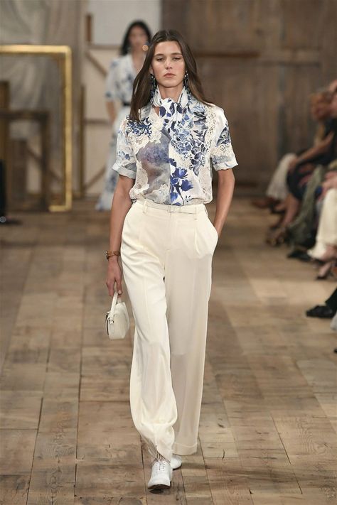 Ralph Lauren Ready To Wear Spring Summer 2024 New York – NOWFASHION Ralph Lauren Spring 2024 Ready-to-wear, Ralph Lauren Summer 2024, Ralph Lauren Ss24, Runway 2024 Summer, Ralph Lauren Spring Summer 2024, Ralph Lauren 2024 Women, Ralph Lauren Spring 2024, Spring Summer 2024 Runway, Ralph Lauren 2024