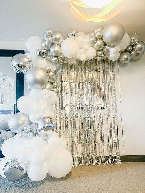 Silver white balloon garland. Vegas bachelorette. Vegas balloon artist Bride Room Decoration Balloons Silver, Silver White Balloon Decor, White And Silver Bachelorette Party Decor, White And Silver Balloon Decor, Silver Party Decorations Ideas, Silver And Gold Party Decorations, Silver And White Birthday Party Decor, White And Silver Birthday Decorations, White And Silver Balloon Arch