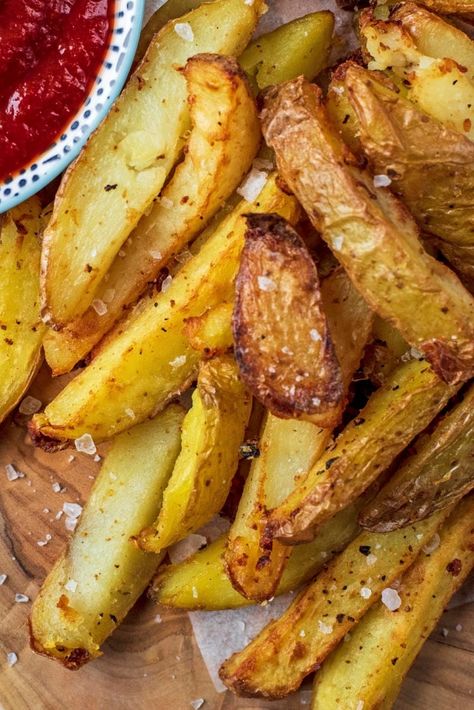 Best Fries Recipe, Healthy Chips Recipe, Air Fryer Chips, Air Fryer Fries, Healthy Chips, The Best Air Fryer, Fried Chips, Homemade Fries, Crispy Chips