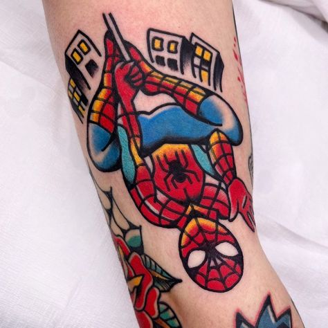 Traditional Superhero Tattoo, Spider Man Traditional Tattoo, Traditional Spiderman Tattoo, American Traditional Spiderman Tattoo, Spiderman Patchwork Tattoo, Marvel Traditional Tattoo, Tatoos God, Marvel Tattoos Traditional, Cartoon Tattoos Sleeve