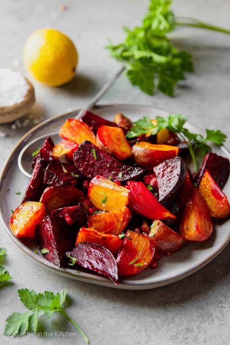 Beetroot Side Dish, Honey Roasted Beets And Carrots, Beetroot Meals, Roasted Beetroot Recipes, Roasted Beet Recipes, Beet Recipes Dinner, Beet Side Dish, Beetroot Recipe, Roast Beetroot