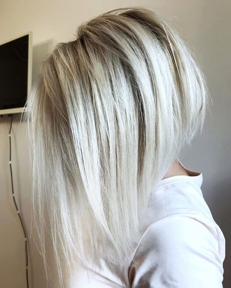 50 Inverted Bob Haircuts Women Are Asking For in 2020 - Hair Adviser Blonde Inverted Bob, Wavy Inverted Bob, Inverted Bobs, Inverted Bob Short, Long Angled Bob, Haircuts Women, Inverted Long Bob, Angled Bobs, Inverted Bob Haircuts