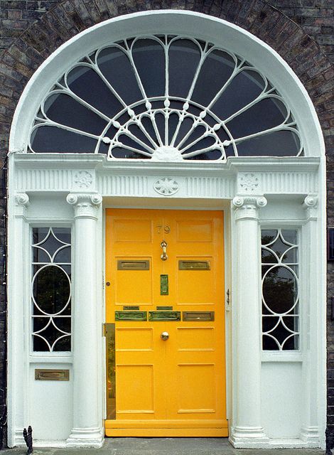 Georgian Doors, Georgian House, Yellow Door, Gorgeous Doors, Georgian Architecture, Yellow Doors, Brick Architecture, Cool Doors, Georgian Homes