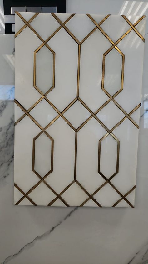 Brass Tile, Marble Pattern Design, Art Deco Floor, Islamic Style, Flooring Designs, Inlay Design, Tuscan House, Wall Panelling, Flowery Wallpaper