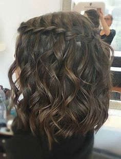 Girls With Short Hair, Cute Prom Hairstyles, Prom Hairstyles For Short Hair, Hair Pixie, Waterfall Braid, Penteado Cabelo Curto, فستان سهرة, Hairstyles For Short Hair, Prom Hairstyles