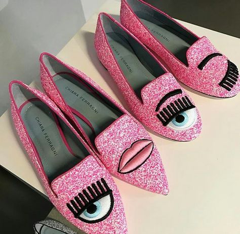 Chiara Ferragni Shoes, Chiara Ferragni Collection, Casual Fashion Trends, Shoes Photo, Louboutin Heels, Chanel Espadrille, Shoes Collection, Fashion Heels, Silver Shoes