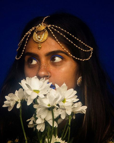 Lavanya Pai by Alia Romagnoli South Asian Aesthetic, Steve Mccurry, Photographie Portrait Inspiration, Indian Photoshoot, Vintage Bollywood, Indian Aesthetic, Brown Girl, Portrait Inspiration, Photography Inspo