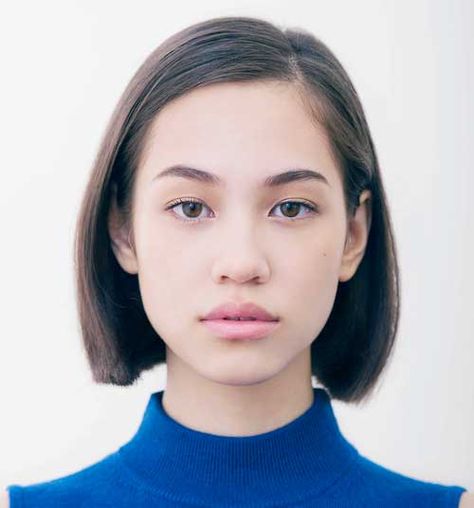 hair Mizuhara Kiko, Kiko Mizuhara, Minimalist Makeup, Straight Hair Cuts, Best Mascara, Front View, Makeup Collection, Pretty Face, Beauty Routines