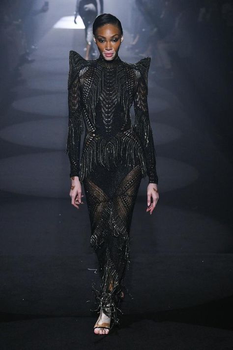 Julien Macdonald Fall Winter 2023-24 Fashion Show Fluid Fashion, Gender Fluid Fashion, Julien Macdonald, Fall 2023, London Fashion Week, Rush, Style Me, Fashion Show, Fashion Week