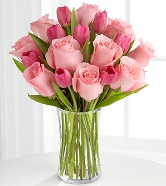 Fresh Tulips, Tulips Arrangement, Tulips In Vase, Spring Bouquet, Beautiful Flower Arrangements, Deco Floral, Pink Tulips, Arte Floral, Beautiful Blooms