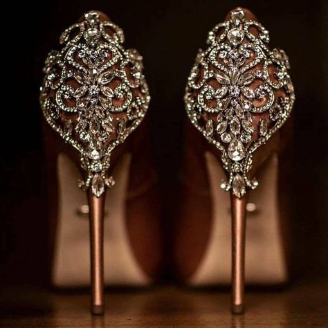 Pixel Makeup, Marchesa Fashion, Bronze Heels, Girls Heels, Shoe Inspiration, Luxury Bridal, Wedding Heels, Evening Shoes, Gorgeous Shoes