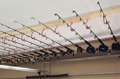 Fishing Pole Storage, Garage Hacks, Diy Fishing Rod, Garage Ceiling, Fishing Rod Storage, Garage Organization Diy, Small Garage, Rod Rack, Cheap Storage