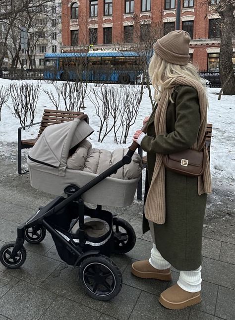 Graco Car Seat, Graco Stroller, Best Double Stroller, Twin Strollers, Baby In Snow, Motherhood Inspiration, Moms Goals, Kids C, How To Fold