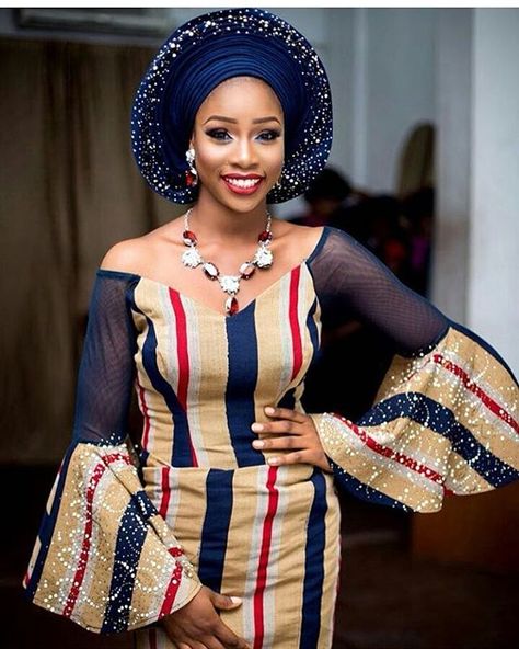 Stunning! Aso Oke & Wow!❤ Makeup @ennieyapha  Jewelry @luxebypm  Asooke @herthesir_concepts #AsoEbiBella Latest Aso Ebi Styles, Ankara Skirt And Blouse, Kente Styles, Naija Fashion, Aso Ebi Styles, Aso Oke, Nigerian Styles, Asoebi Styles, Blouse Style