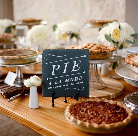 Wedding Pie Display Pie Bar Wedding, Pie Display, Dessert Buffet Wedding, Pie A La Mode, Buffet Dessert, Wedding Pie, Trendy Food, Bar Wedding, Wedding Themes Winter