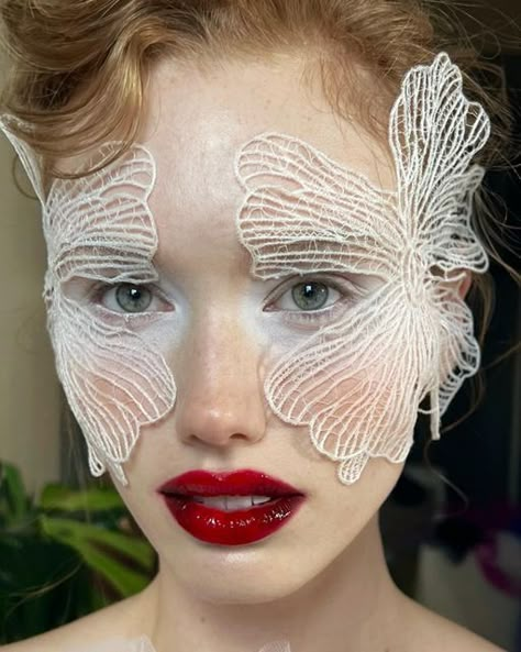 High Fashion Makeup Editorial, Lace Makeup, Flower Makeup, High Fashion Makeup, Avant Garde Makeup, Crazy Makeup, Fashion Mask, Editorial Makeup, Aesthetic Beauty