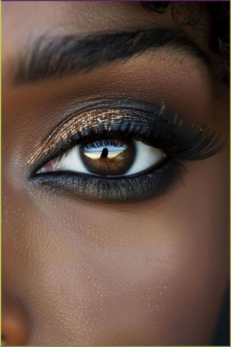 Cool Tone Glam Makeup, Eyeshadow Ideas For Beginners, Good Witch Makeup, Witch Eye Makeup, Smoky Eyeshadow Tutorial, Simple Witch Makeup, Black Eye Looks, Egyptian Make Up, Dark Skin Eyeshadow